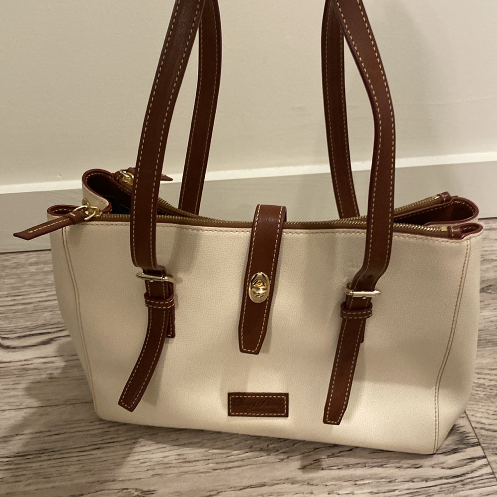 Dooney & Bourke off-white leather bag